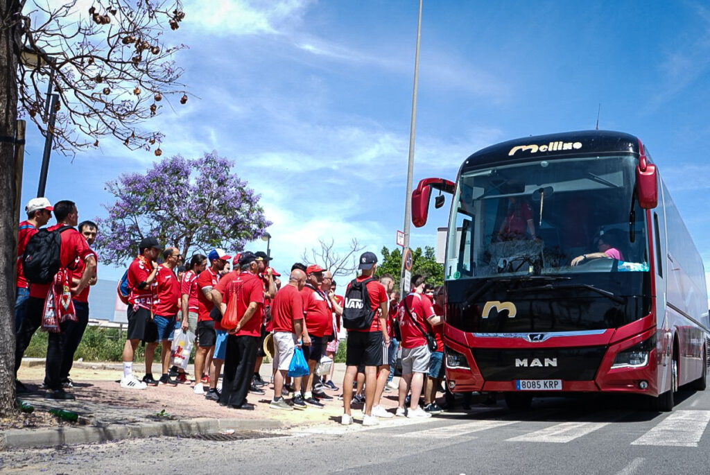 Tres autobuses de FEPEMUR apoyarán al equipo en Alcoy