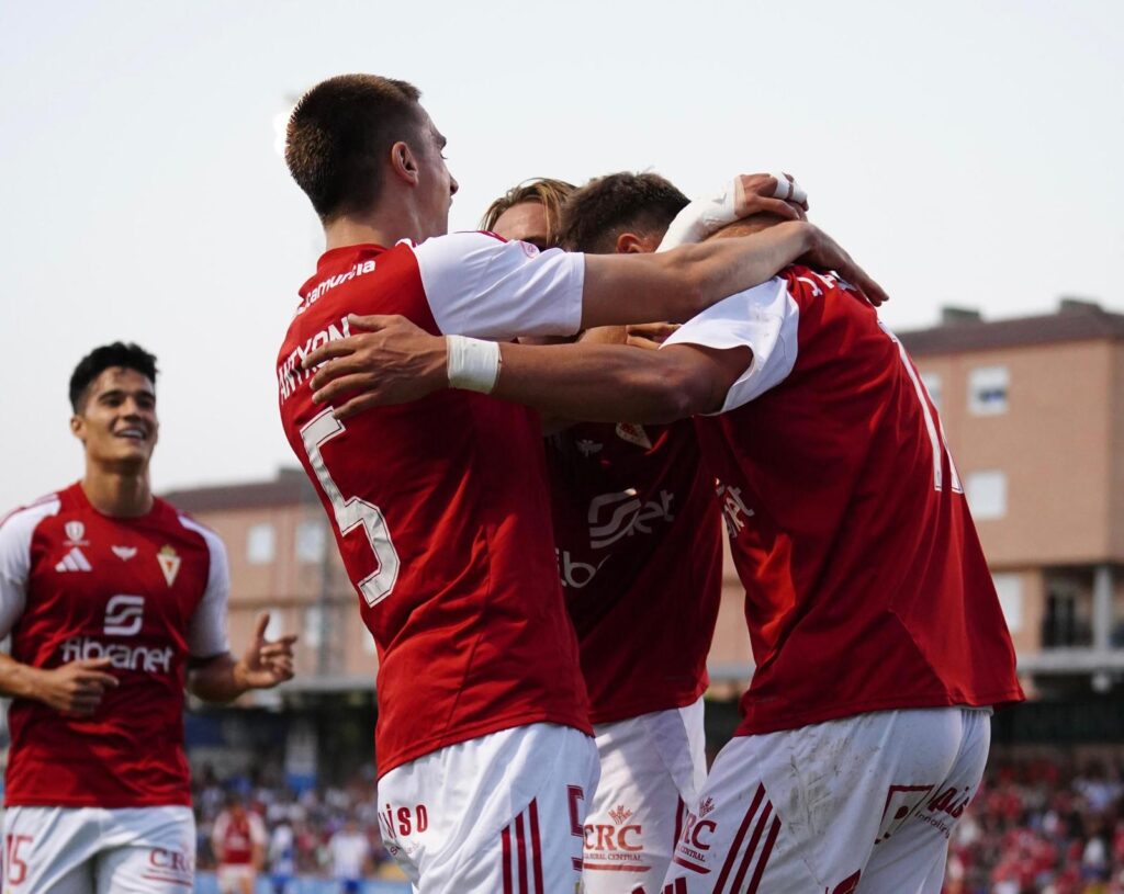 El Real Murcia se lleva los 3 puntos de Alcoy en un partido muy completo (0-3)