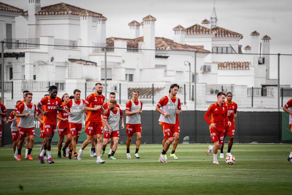 ¡Última sesión de entrenamiento antes del Hércules-Real Murcia!