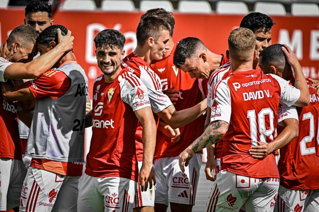 El Real Murcia consigue la victoria tras una gran segunda parte ante el Alcorcón (3-1)