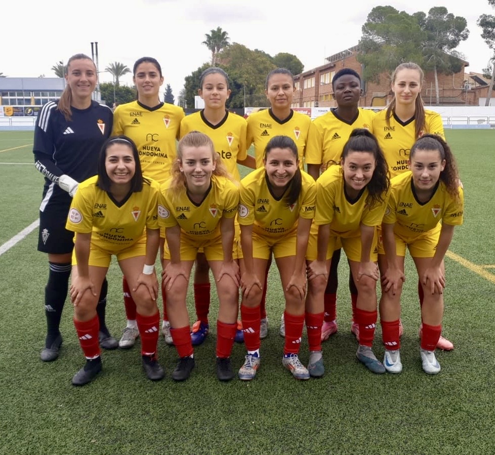 El Real Murcia Femenino disputa un torneo triangular navideño en Beniel